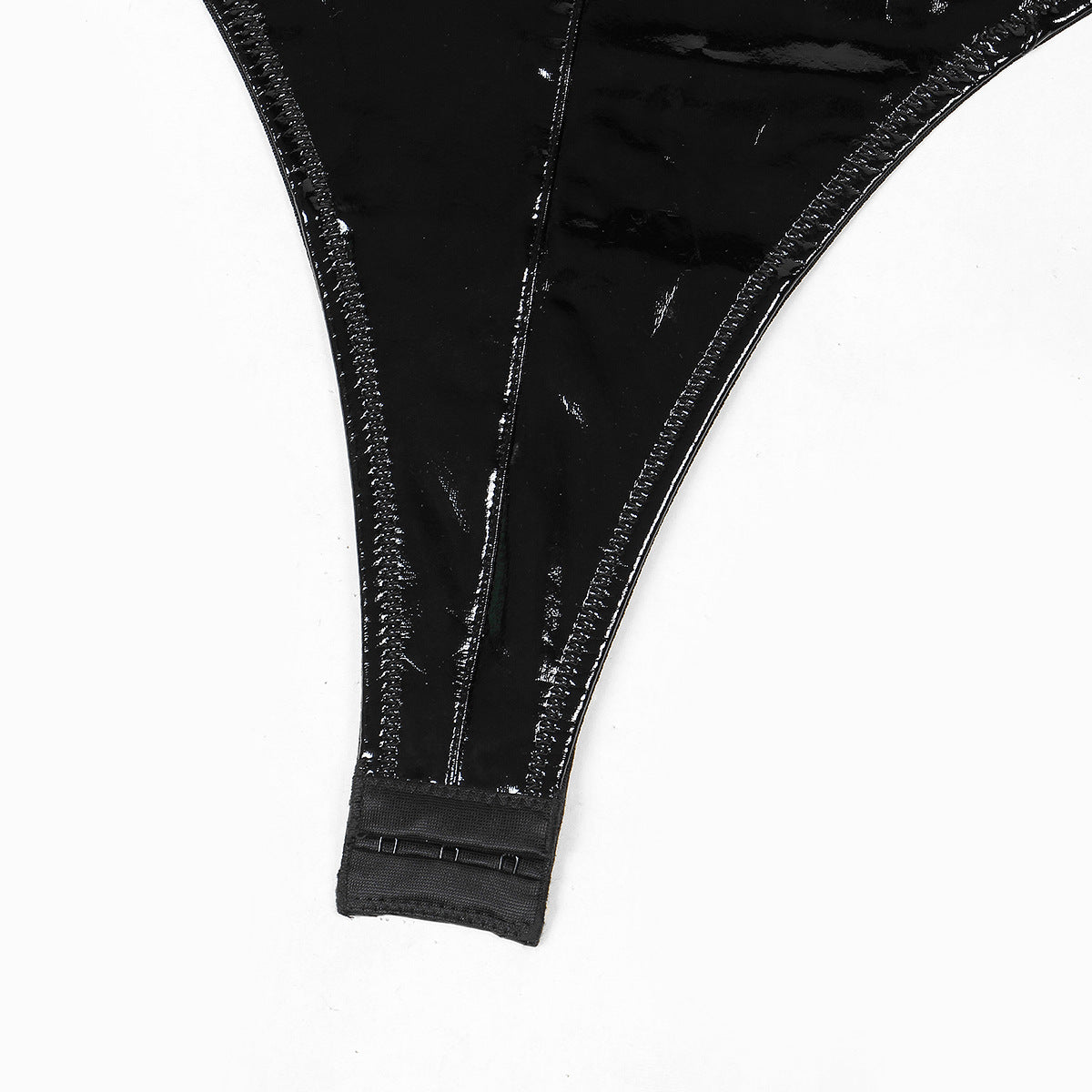 Catena Nera - vinylové body s řetízky a zlatými řetízky